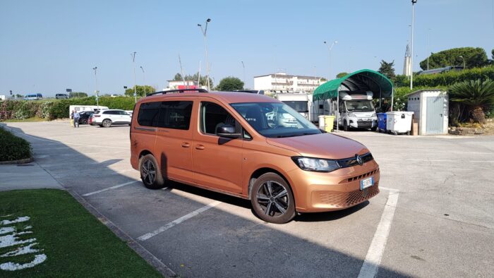 VOLKSWAGEN Caddy California cambio automatico DSG